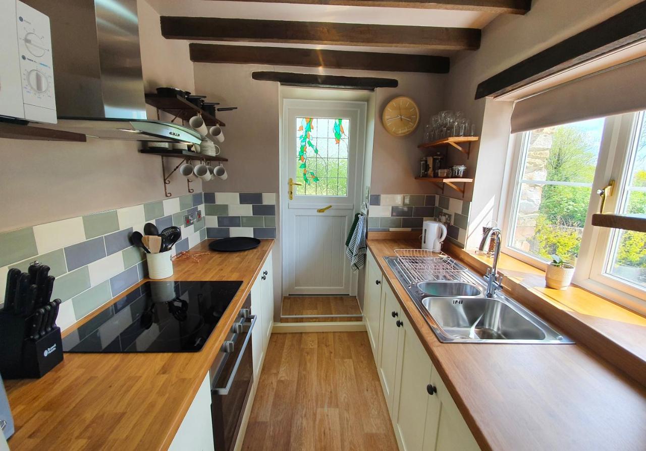 Stable End Cottage นาร์เบิร์ธ ภายนอก รูปภาพ